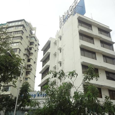 Hiltop Hotel Мумбаї Екстер'єр фото