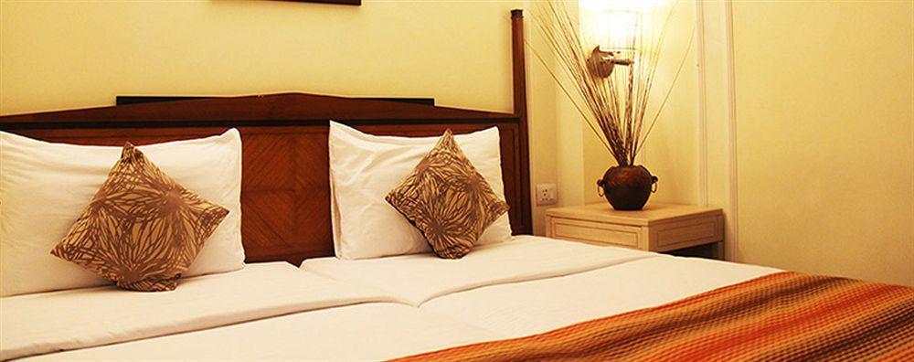 Hiltop Hotel Мумбаї Екстер'єр фото