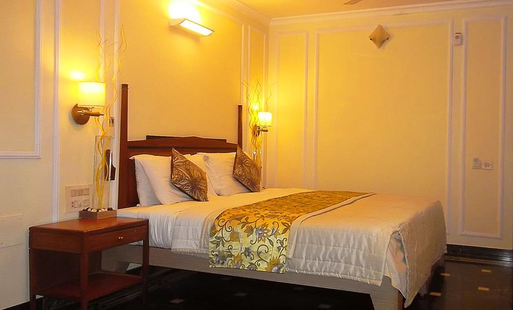 Hiltop Hotel Мумбаї Екстер'єр фото