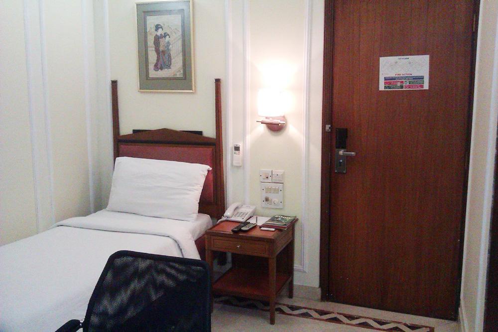 Hiltop Hotel Мумбаї Екстер'єр фото