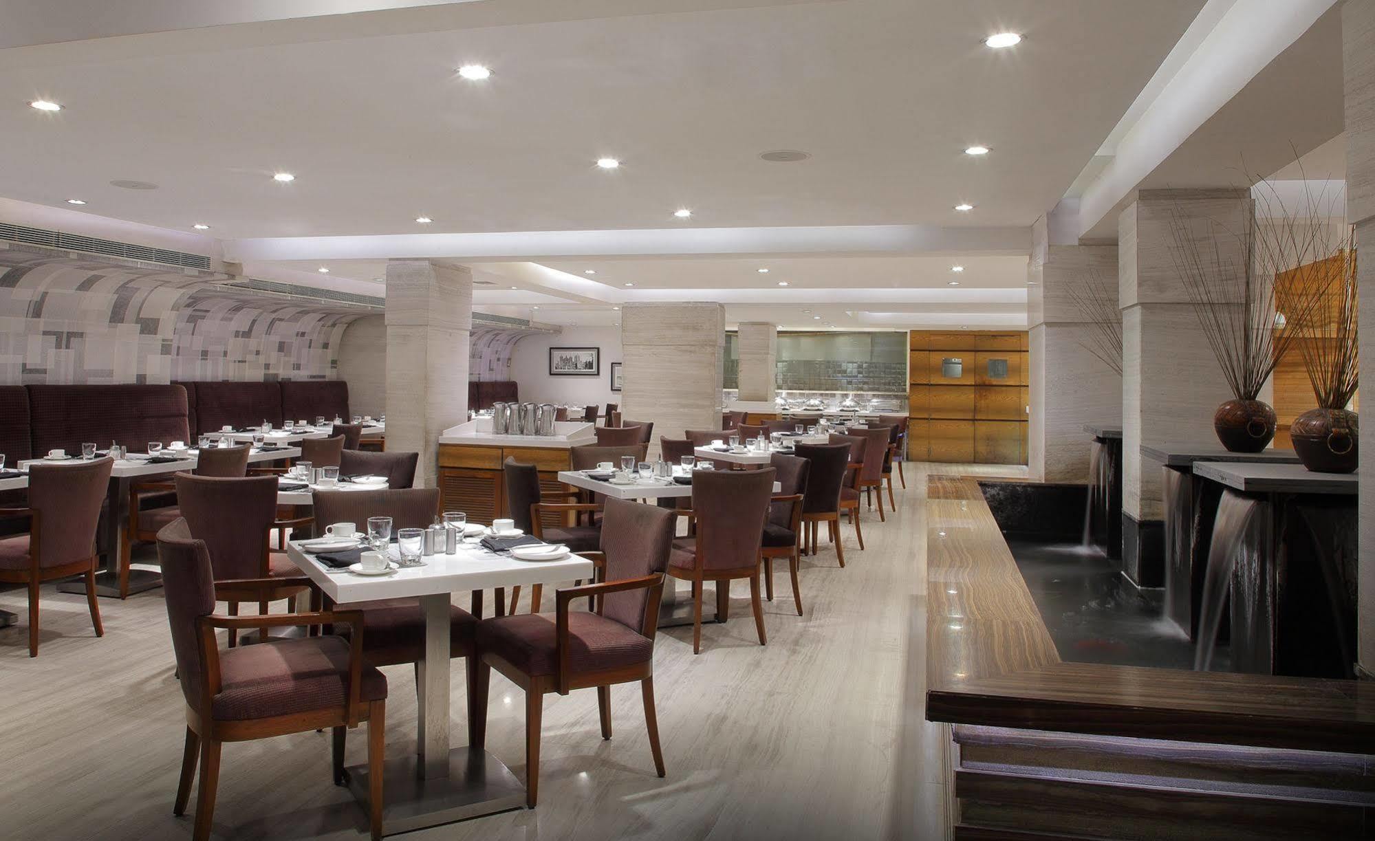 Hiltop Hotel Мумбаї Екстер'єр фото
